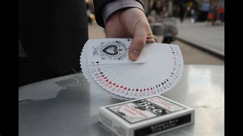 Card Tricks: The Thumb Fan Tutorial [HD] .